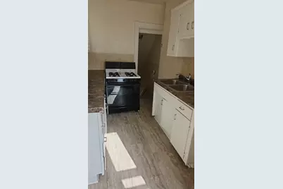 1001  Prospect St, Racine, WI 53404 - Photo 9