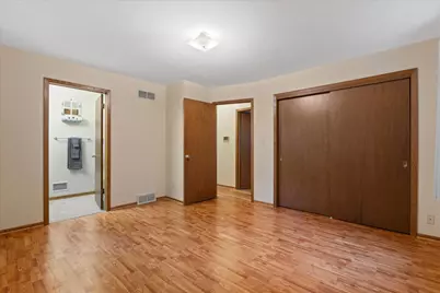 8169 S Wilding Dr, Oak Creek, WI 53154 - Photo 21