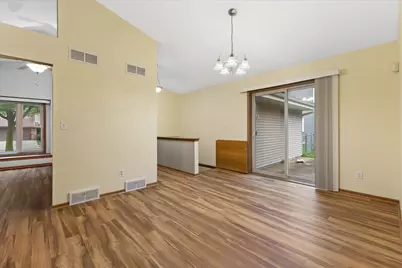 8169 S Wilding Dr, Oak Creek, WI 53154 - Photo 7