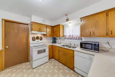 1739 S 75th St, West Allis, WI 53214 - Photo 13