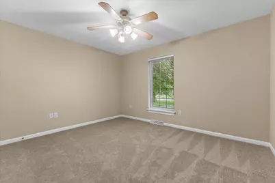 8361 S 44th St, Franklin, WI 53132 - Photo 35