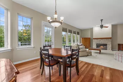 8361 S 44th St, Franklin, WI 53132 - Photo 5