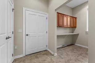 8361 S 44th St, Franklin, WI 53132 - Photo 27