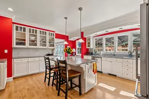 2841 N Lake Dr, Milwaukee, WI 53211 - Photo 25