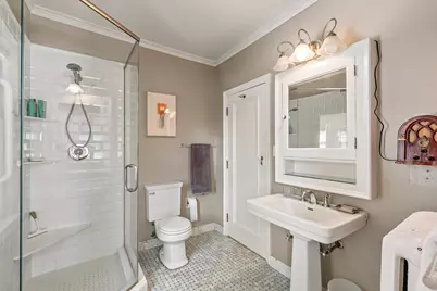 2841 N Lake Dr #2, Milwaukee, WI 53211 - Photo 33