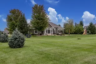 S84W33185 Brown Bear Ln, Mukwonago, WI 53149 - Photo 63
