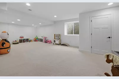 S84W33185  Brown Bear Ln, Mukwonago, WI 53149 - Photo 51