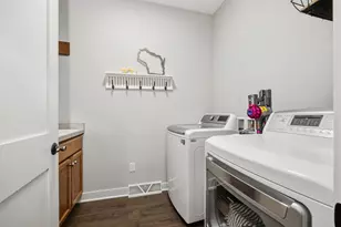 S84W33185 Brown Bear Ln, Mukwonago, WI 53149 - Photo 37