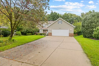 4110 W Carpenter Ave, Greenfield, WI 53221 - Photo 5