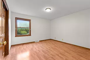 4110 W Carpenter Ave, Greenfield, WI 53221 - Photo 21