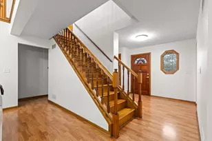 4110 W Carpenter Ave, Greenfield, WI 53221 - Photo 5