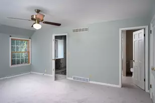 2630 N 88th St, Wauwatosa, WI 53226 - Photo 23
