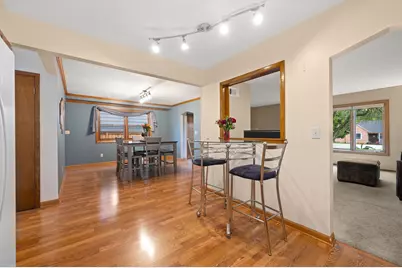 9322 W Cold Spring Rd, Greenfield, WI 53228 - Photo 7