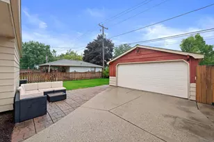 9322 W Cold Spring Rd, Greenfield, WI 53228 - Photo 35