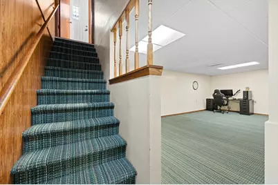 9322 W Cold Spring Rd, Greenfield, WI 53228 - Photo 23