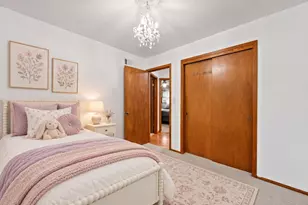 9322 W Cold Spring Rd, Greenfield, WI 53228 - Photo 19