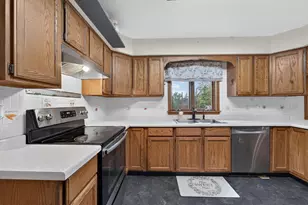 1708 N Colony Ave, Racine, WI 53182 - Photo 7