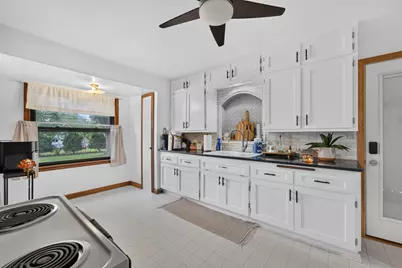 3536 S 82nd St, Milwaukee, WI 53220 - Photo 7