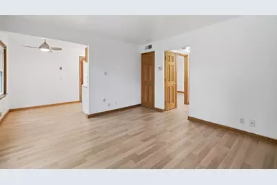 3171 S 48th St, Milwaukee, WI 53219 - Photo 11