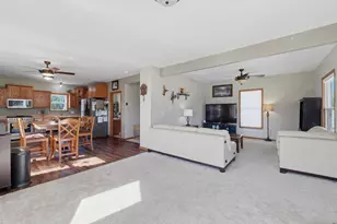 717 Madison Ave, Howards Grove, WI 53083 - Photo 9