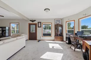 717 Madison Ave, Howards Grove, WI 53083 - Photo 7
