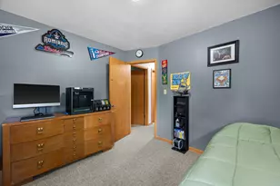 9537 W Sarasota Pl, Wauwatosa, WI 53222 - Photo 15