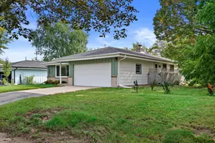 9537 W Sarasota Pl, Wauwatosa, WI 53222 - Photo 27