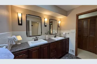 8480 W Edgerton Ave, Greendale, WI 53129 - Photo 39