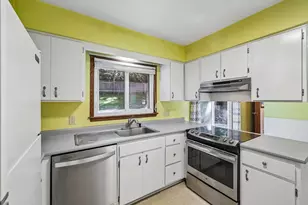 724 Cloute St, Fort Atkinson, WI 53538 - Photo 11