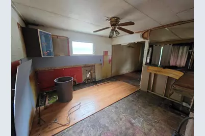 3557 S 5th Pl, Milwaukee, WI 53207 - Photo 9