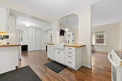 8419  Stickney Ave, Wauwatosa, WI 53226 - Photo 11