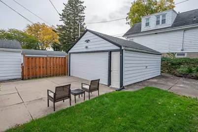 7519 W Clarke St, Wauwatosa, WI 53213 - Photo 39