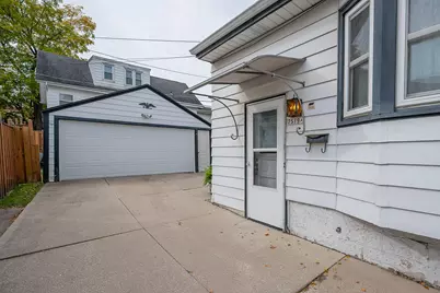 7519 W Clarke St, Wauwatosa, WI 53213 - Photo 37