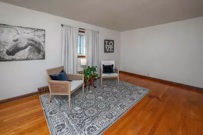 7519 W Clarke St, Wauwatosa, WI 53213 - Photo 7