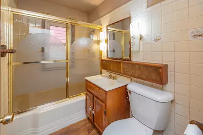 7519 W Clarke St, Wauwatosa, WI 53213 - Photo 15