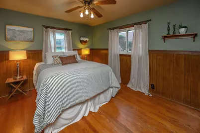 7519 W Clarke St, Wauwatosa, WI 53213 - Photo 11