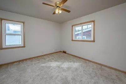 7519 W Clarke St, Wauwatosa, WI 53213 - Photo 25