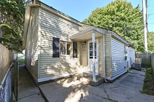 1323 Ohio St, Racine, WI 53405 - Photo 19