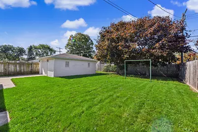 3642  Charles St, Racine, WI 53402 - Photo 23