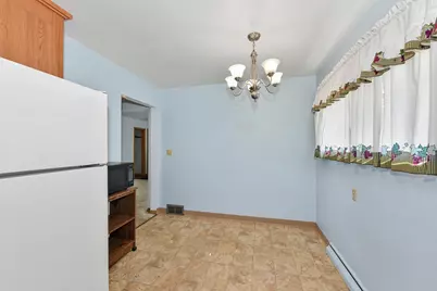 3642  Charles St, Racine, WI 53402 - Photo 7