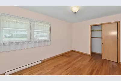 3642  Charles St, Racine, WI 53402 - Photo 17