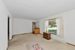 3642 Charles St, Racine, WI 53402 - Photo 5