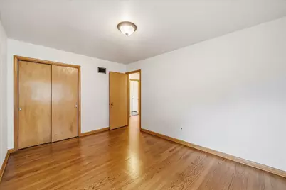 4432 W Howard Ave, Milwaukee, WI 53220 - Photo 19