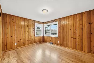 4432 W Howard Ave, Milwaukee, WI 53220 - Photo 11