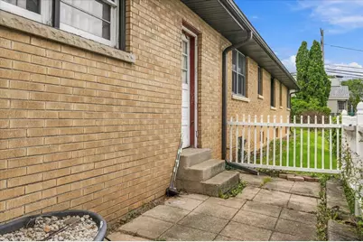 4432 W Howard Ave, Milwaukee, WI 53220 - Photo 29