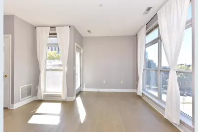 1920 N Farwell Ave #410, Milwaukee, WI 53202 - Photo 7