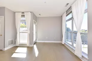 1920 N Farwell Ave, Milwaukee, WI 53202 - Photo 7