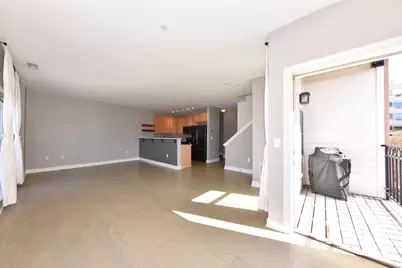 1920 N Farwell Ave #410, Milwaukee, WI 53202 - Photo 9
