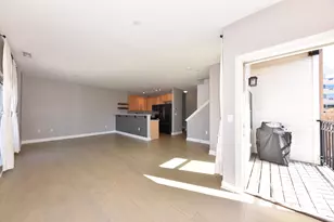 1920 N Farwell Ave, Milwaukee, WI 53202 - Photo 9