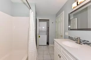 1920 N Farwell Ave, Milwaukee, WI 53202 - Photo 25